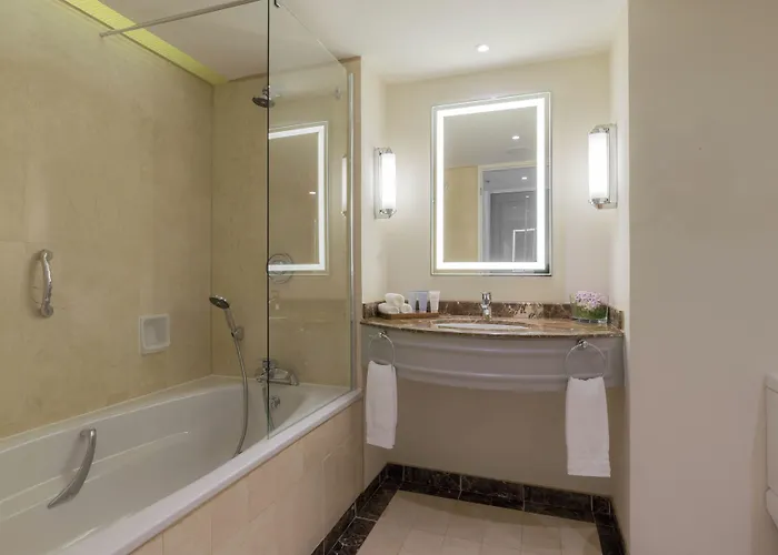 Conrad 5*