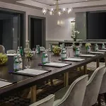 Ξενοδοχείο Conrad 5*