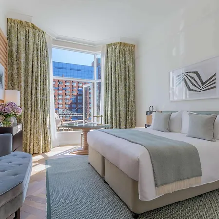 Conrad Hotel 5*