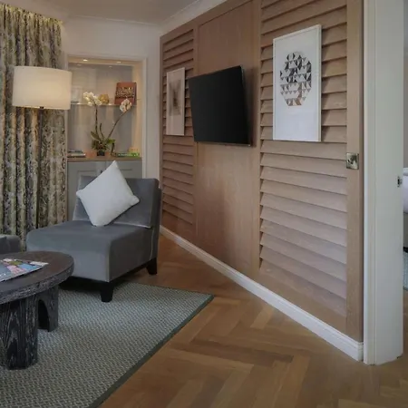 Conrad Hotel 5*