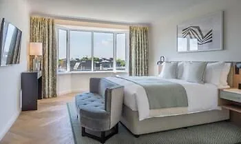 Conrad 5*