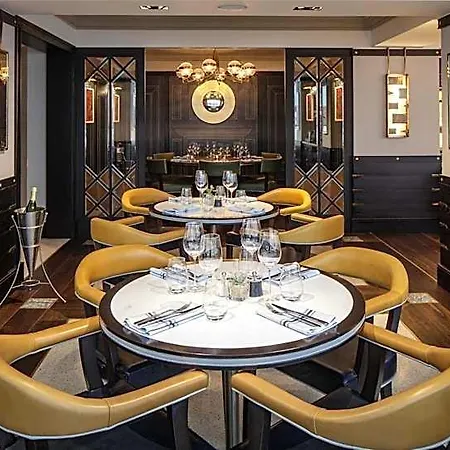Conrad Hotel 5*