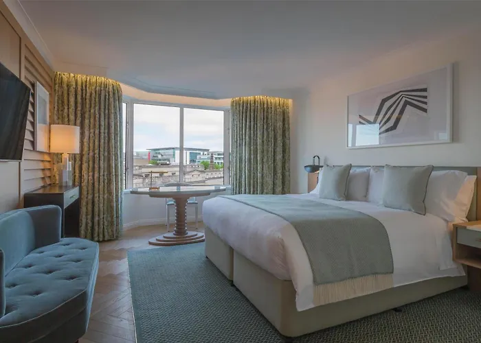 Отель Conrad 5*