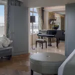 Conrad 5*